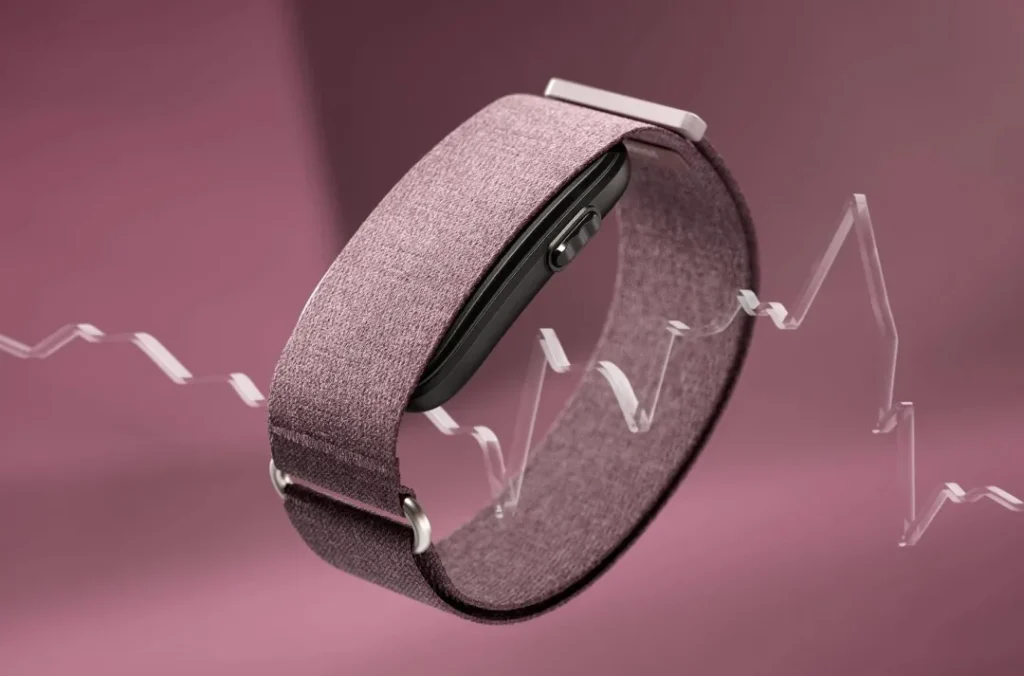 Garmin Made a Screen Free Fitness Tracker