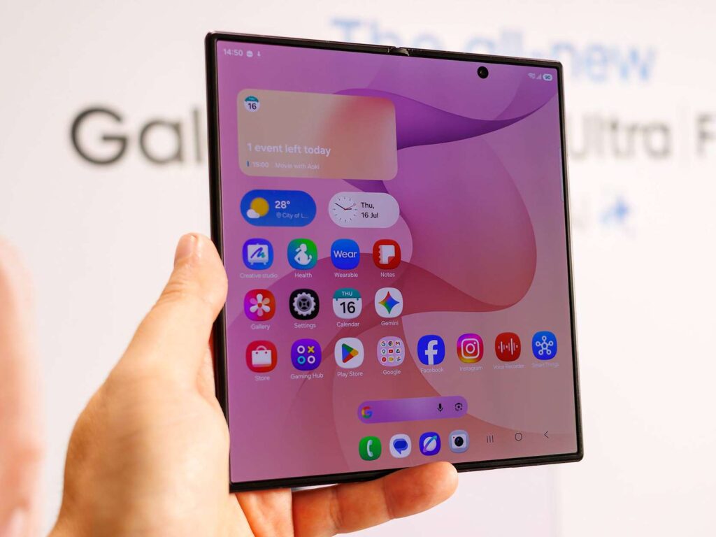 Samsung Galaxy Z Fold 8 Ultra Display